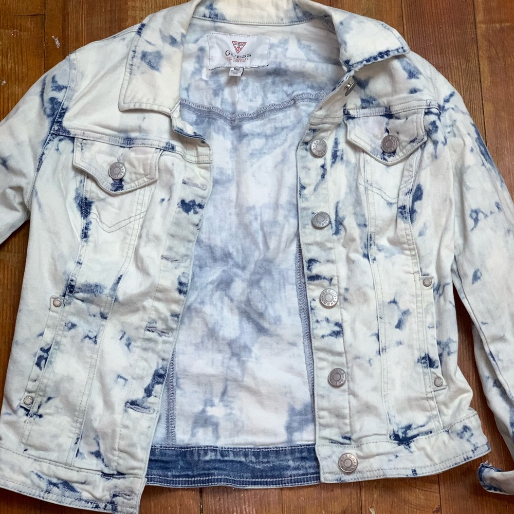 Guess bleach dye jean jacket 💙